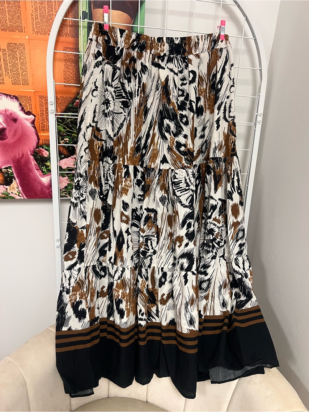 T Tahari Brown, Black & White Tiered Floral Maxi Skirt